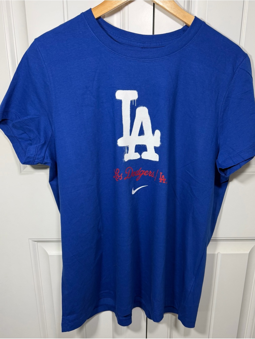 Nike LA Dodgers T Shirt Women’s XL Blue Spray Logo MLB Graphic Tee NWT
